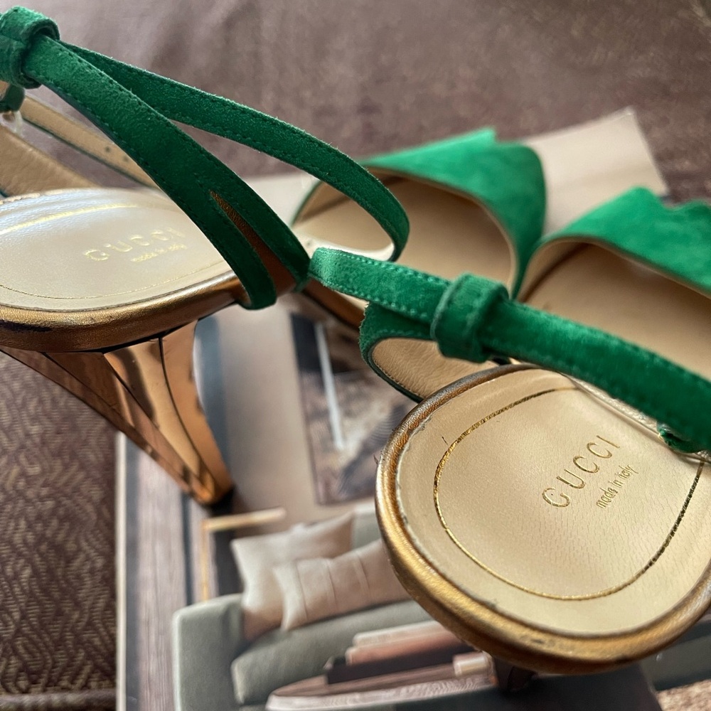 Gucci by Tom Ford RunwayGreen Suede Ankle-Tie High Heels with Metallic Gold Heel - Picture 6 of 8